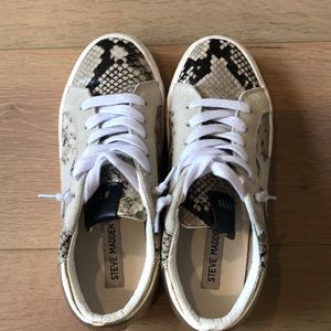 Steve Madden Sneakers